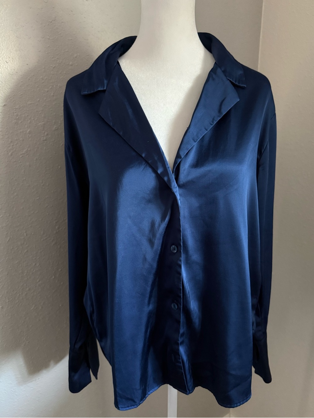 Abercrombie & Fitch Navy Satin Button Front Blouse Size M